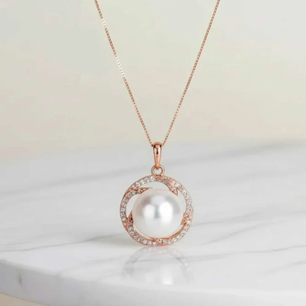Ladies Elegant Rose Gold Pearl Necklace